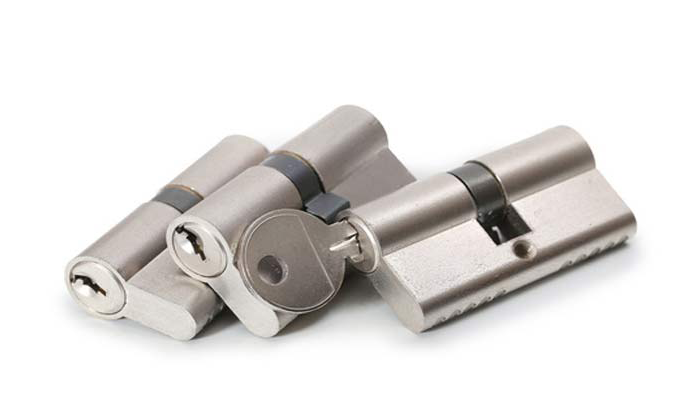 serrurier pose serrure multipoint sarthe